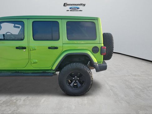 Used 2019 Jeep Wrangler Unlimited Sahara image 6