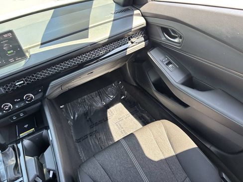 Used 2025 Honda Accord Sport image 14