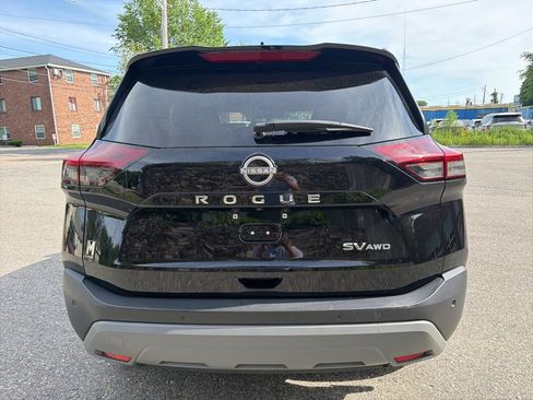 Used 2023 Nissan Rogue SV AWD/4WD image 5