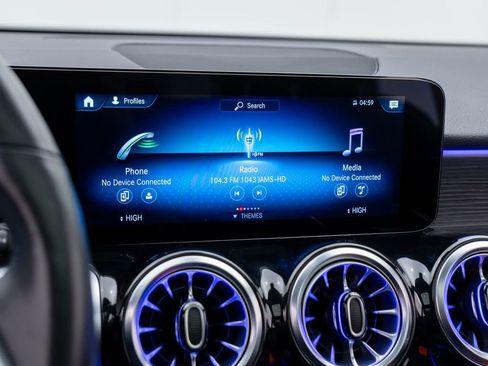 Used 2023 Mercedes-Benz GLB 250 4MATIC image 24