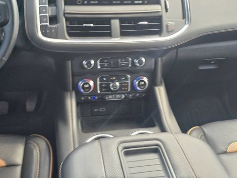Used 2024 GMC Yukon AT4 w/ Technology Package AWD/4WD image 20