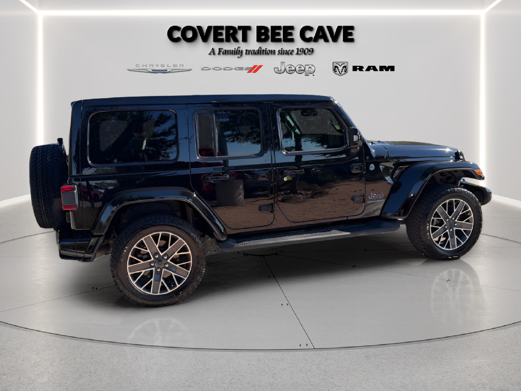 Used 2024 Jeep Wrangler High Altitude AWD/4WD image 10
