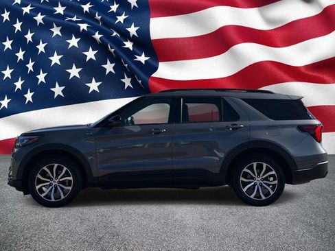 Certified 2025 Ford Explorer ST-Line AWD/4WD image 11