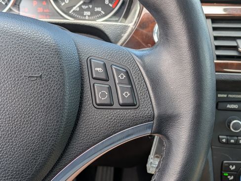Used 2011 BMW 328i Convertible RWD image 23