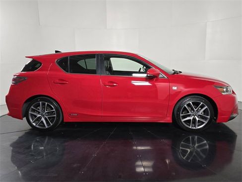 Used 2015 Lexus CT 200h image 7