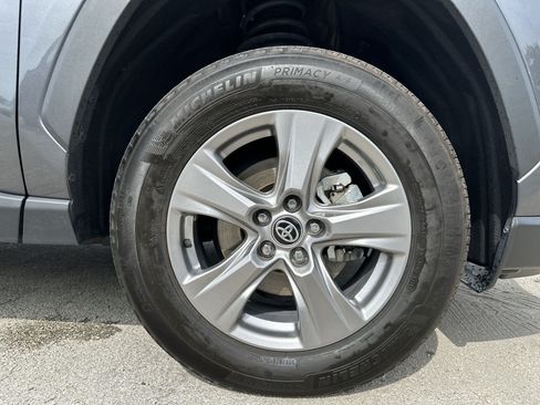 Used 2023 Toyota RAV4 XLE AWD/4WD image 18