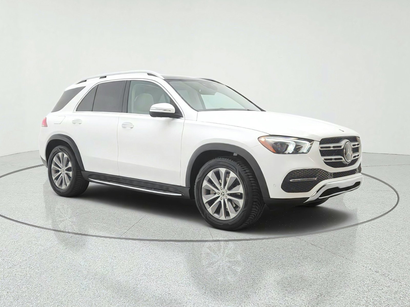 Used 2023 Mercedes-Benz GLE 350 4MATIC image 3