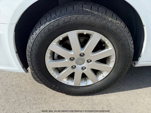Used 2014 Chrysler Town & Country Touring FWD image 20