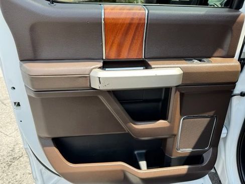 Used 2018 Ford F250 King Ranch w/ King Ranch Ultimate Package AWD/4WD image 13