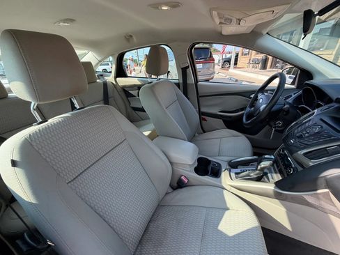 Used 2012 Ford Focus SEL FWD image 12