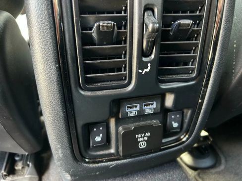 Used 2020 Dodge Durango GT image 30