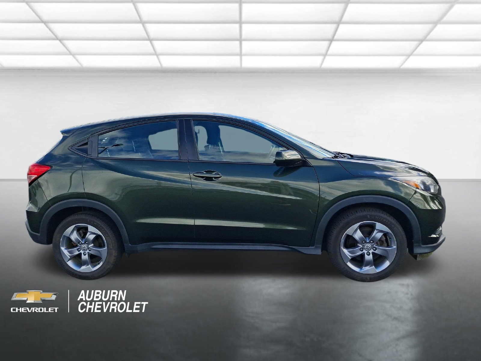 Used 2017 Honda HR-V LX image 2