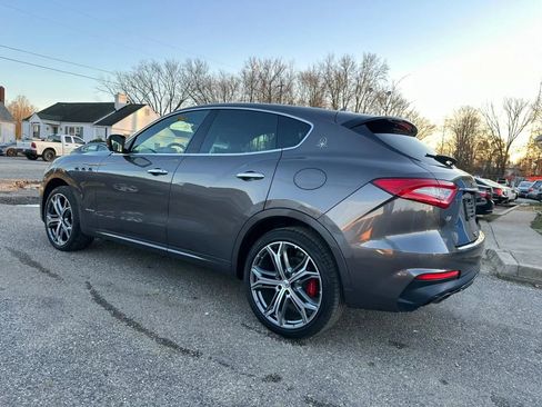 Used 2020 Maserati Levante image 4
