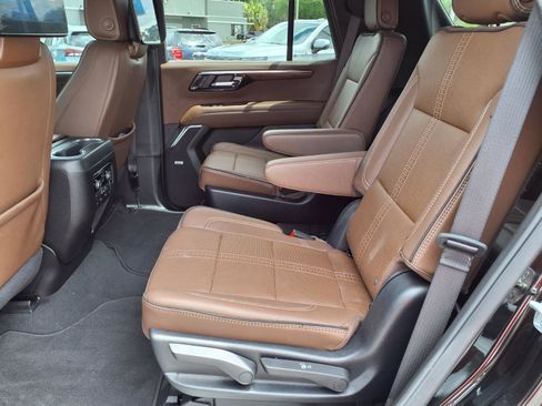 Used 2025 Chevrolet Tahoe High Country AWD/4WD image 20