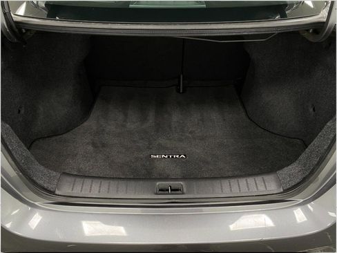 Used 2019 Nissan Sentra SV image 6