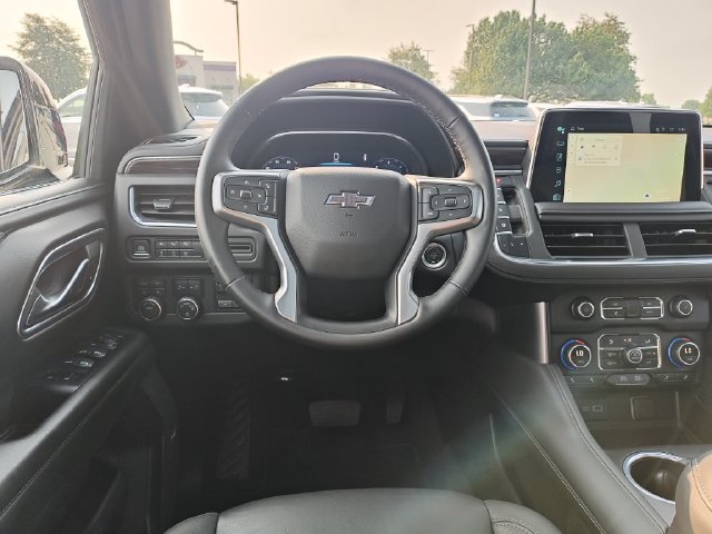 Used 2024 Chevrolet Tahoe Z71 w/ Luxury Package AWD/4WD image 16