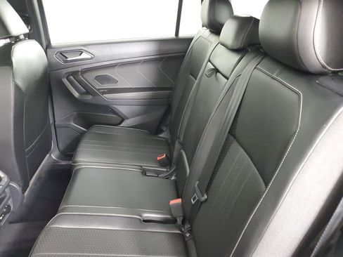 Used 2022 Volkswagen Tiguan SE R-Line image 47