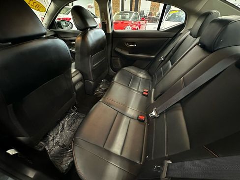 Used 2020 Nissan Sentra SR w/ Premium Package FWD image 12