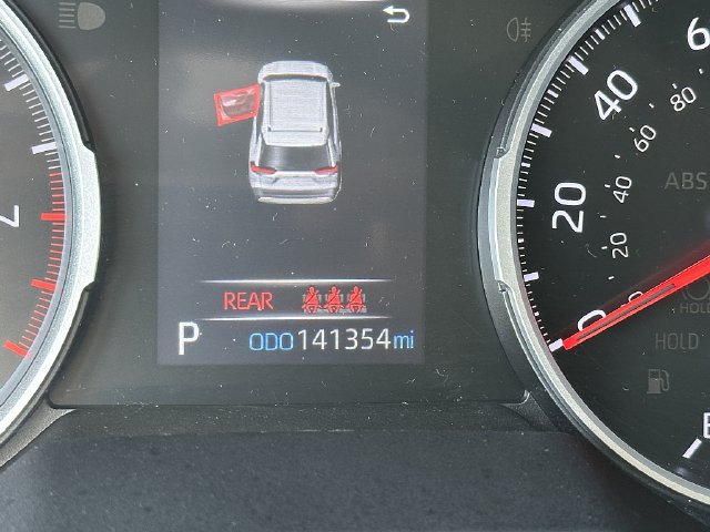 Used 2022 Toyota RAV4 LE FWD image 22