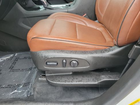 Used 2021 Chevrolet Traverse High Country AWD/4WD image 27