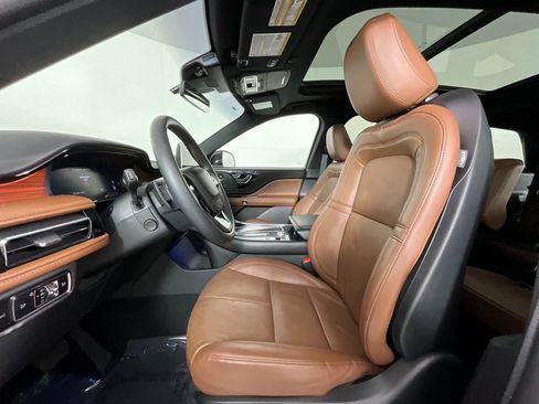 Certified 2024 Lincoln Aviator Reserve w/ Equipment Group 201A image 16