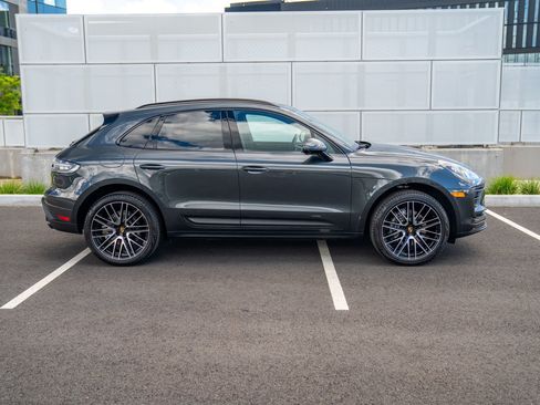 Certified 2026 Porsche Macan AWD/4WD image 8