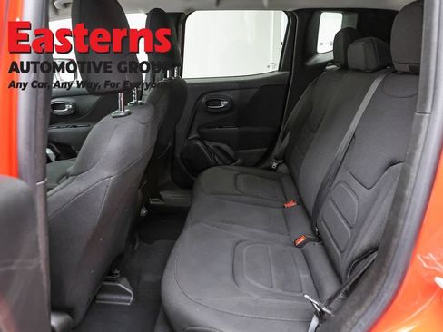 Used 2021 Jeep Renegade Latitude AWD/4WD image 21