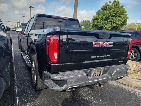 Used 2020 GMC Sierra 1500 SLT w/ SLT Premium Package AWD/4WD image 3