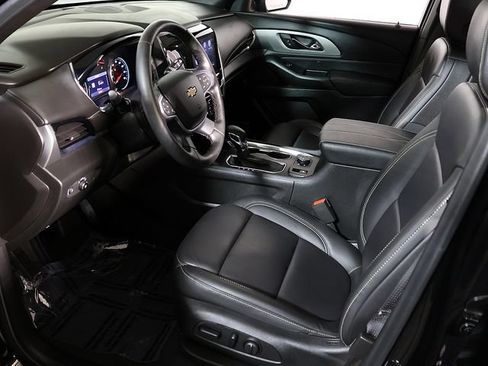 Used 2023 Chevrolet Traverse LT w/ LT Premium Package FWD image 13