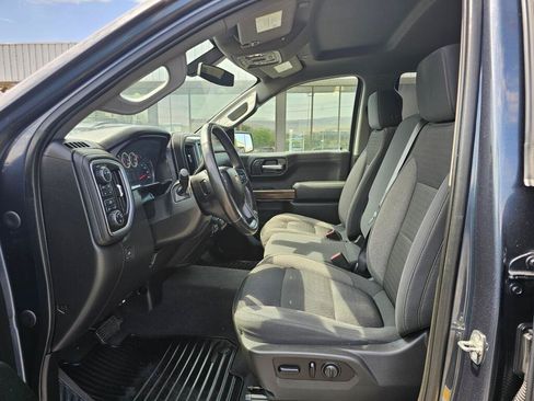 Used 2021 Chevrolet Silverado 1500 LT w/ Z71 Off-Road Package AWD/4WD image 21