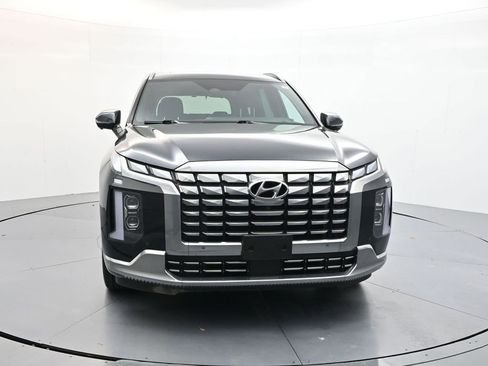 Used 2024 Hyundai Palisade Calligraphy image 2