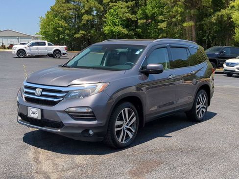 Used 2016 Honda Pilot Touring image 4