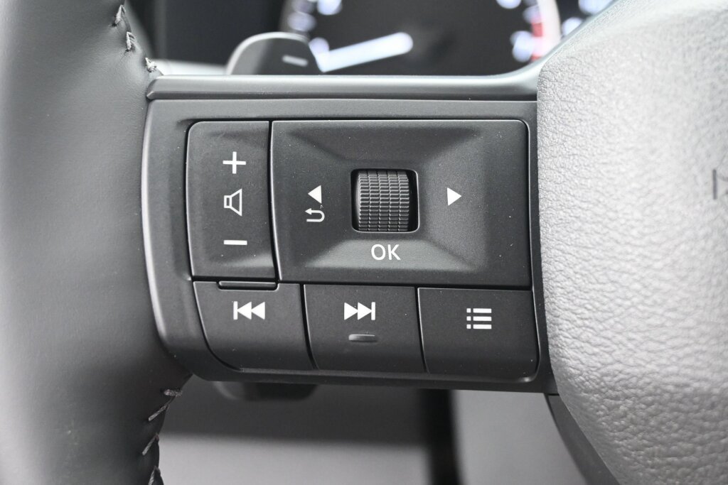 New 2026 Nissan Pathfinder SV w/ Cargo Package AWD/4WD image 16