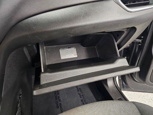 Used 2018 Chevrolet Equinox LT image 21