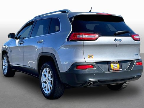 Used 2016 Jeep Cherokee Latitude image 11