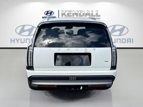 New 2026 Hyundai Ioniq 9 SE AWD/4WD image 5