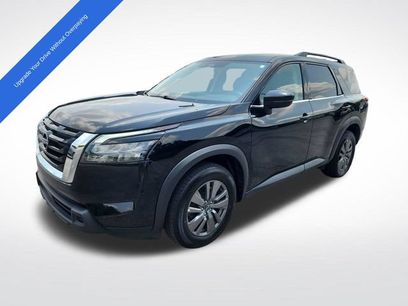 Used 2025 Nissan Pathfinder SV