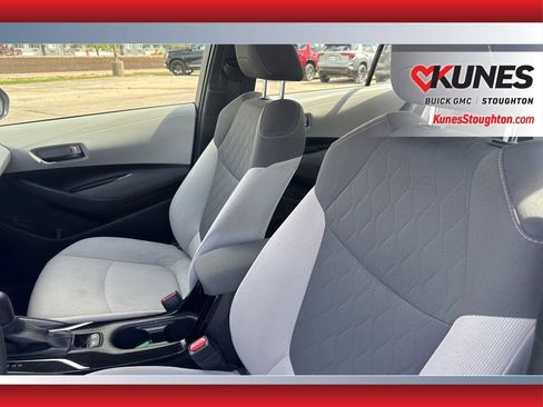 Used 2022 Toyota Corolla LE FWD image 21