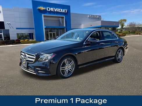 Used 2019 Mercedes-Benz E 300 4MATIC image 3