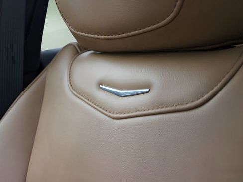 Used 2019 Cadillac XT4 Premium Luxury FWD image 39