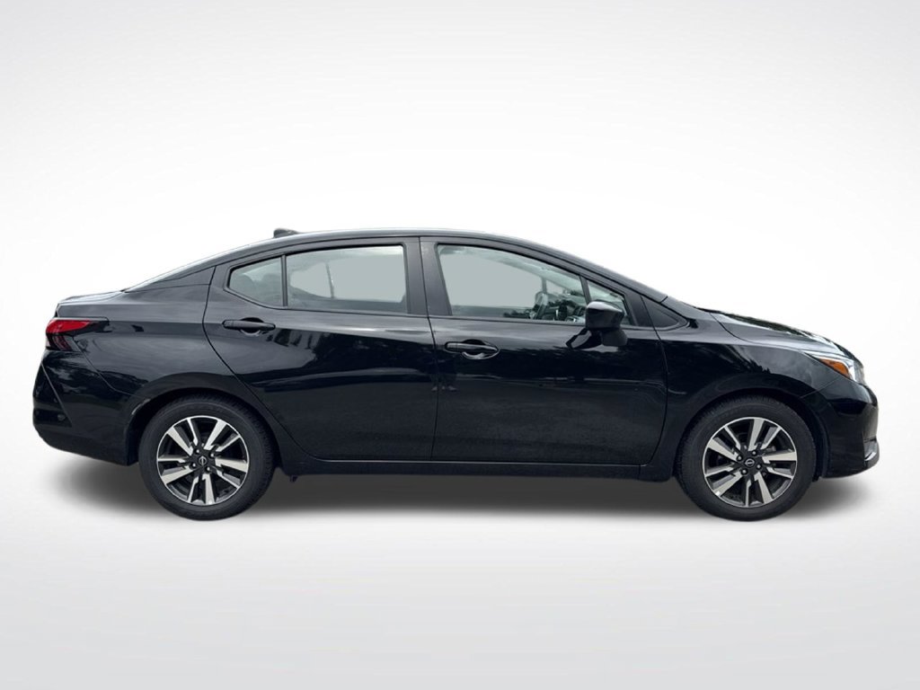 Used 2024 Nissan Versa SV FWD image 4
