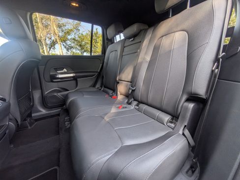 Certified 2025 Mercedes-Benz GLB 250 image 13