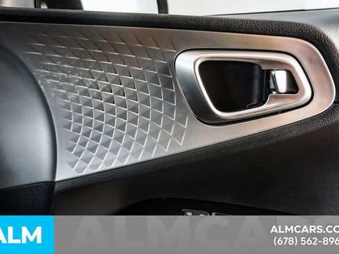 Used 2025 Kia Soul LX w/ LX Technology Package image 40