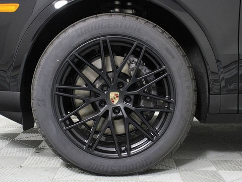 New 2026 Porsche Cayenne AWD/4WD image 16