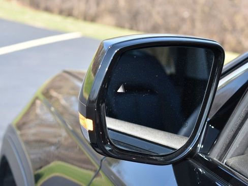 Used 2024 Jeep Grand Cherokee Limited image 35