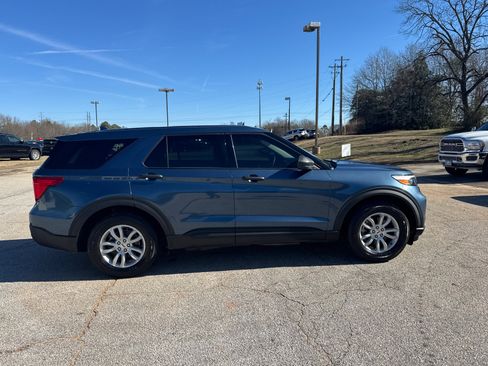 Used 2020 Ford Explorer Base image 4