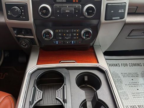 Used 2021 Ford F250 King Ranch w/ King Ranch Ultimate Package AWD/4WD image 8