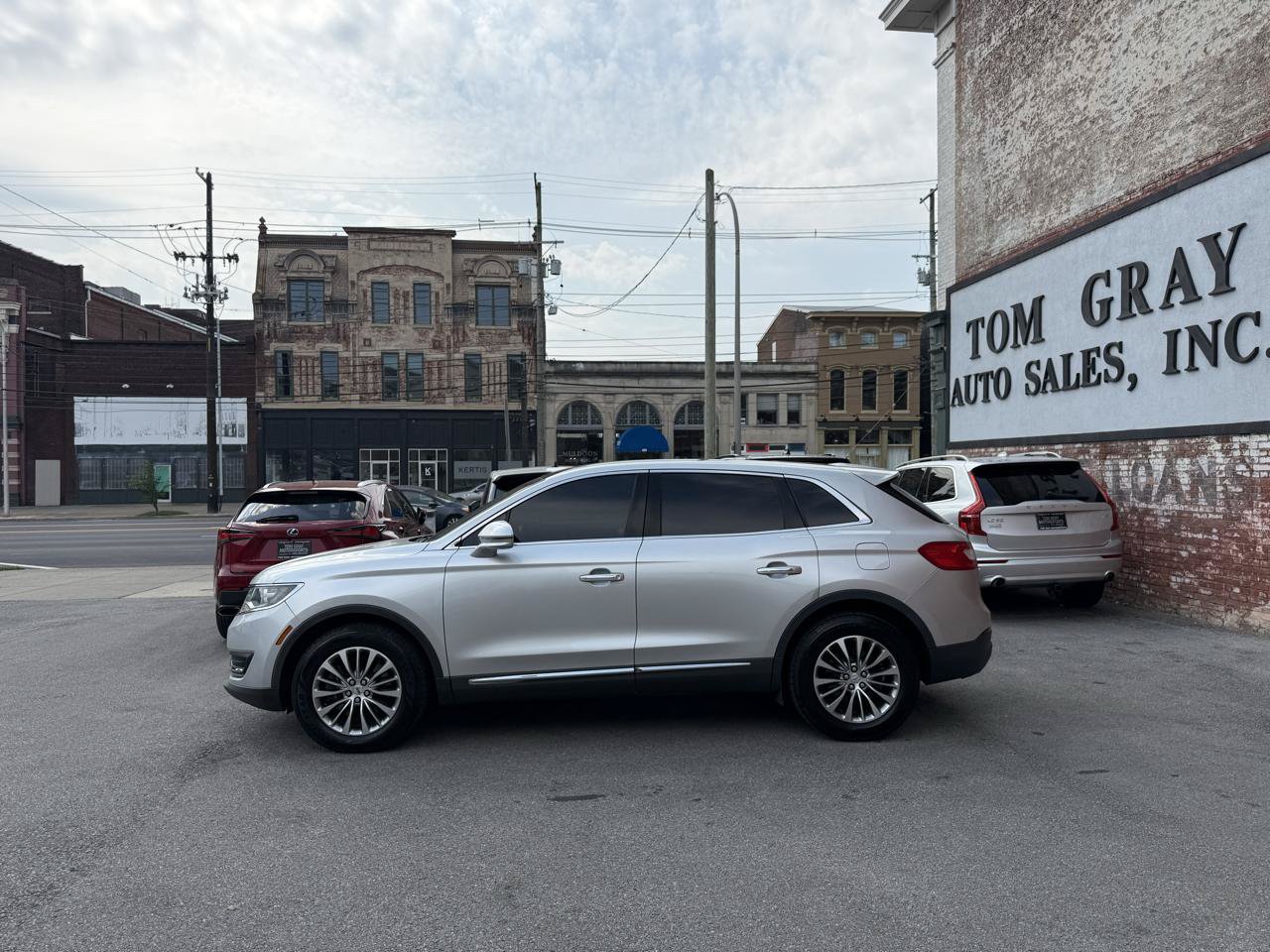 Used 2016 Lincoln MKX Select w/ Select Plus Package AWD/4WD image 5