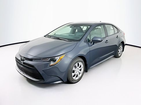 Used 2026 Toyota Corolla LE image 3