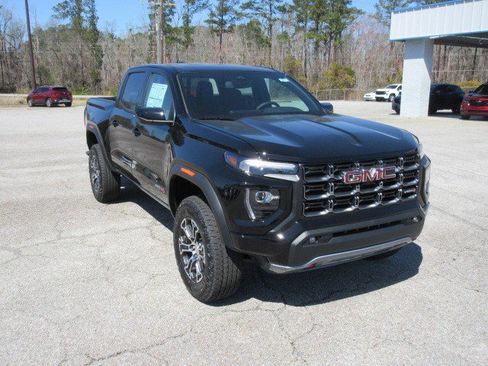 New 2025 GMC Canyon AT4 image 4